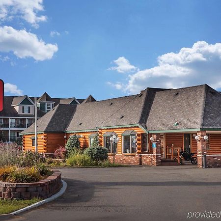 Econo Lodge Bayview Mackinaw City Bagian luar foto