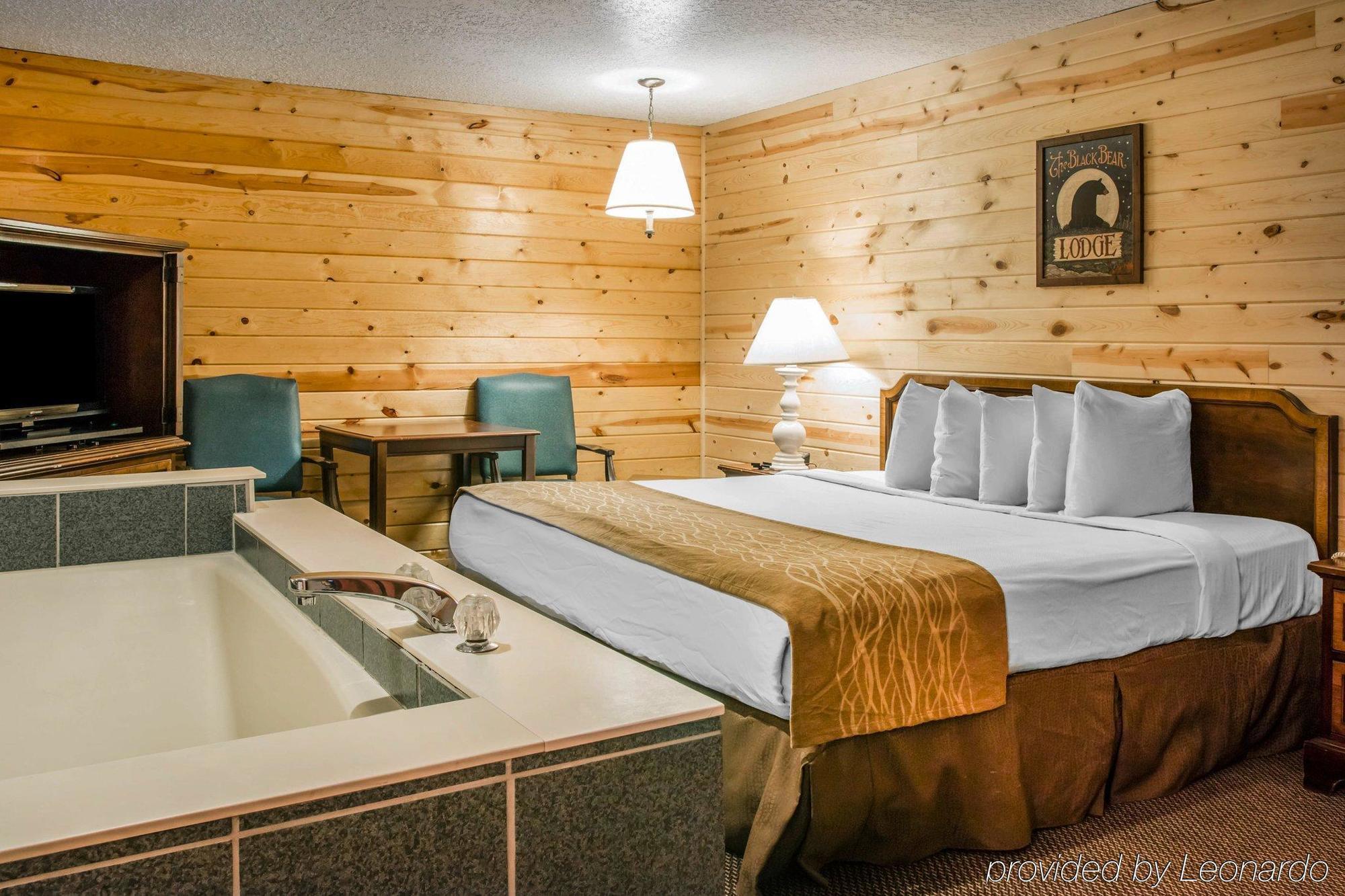 Econo Lodge Bayview Mackinaw City Bagian luar foto