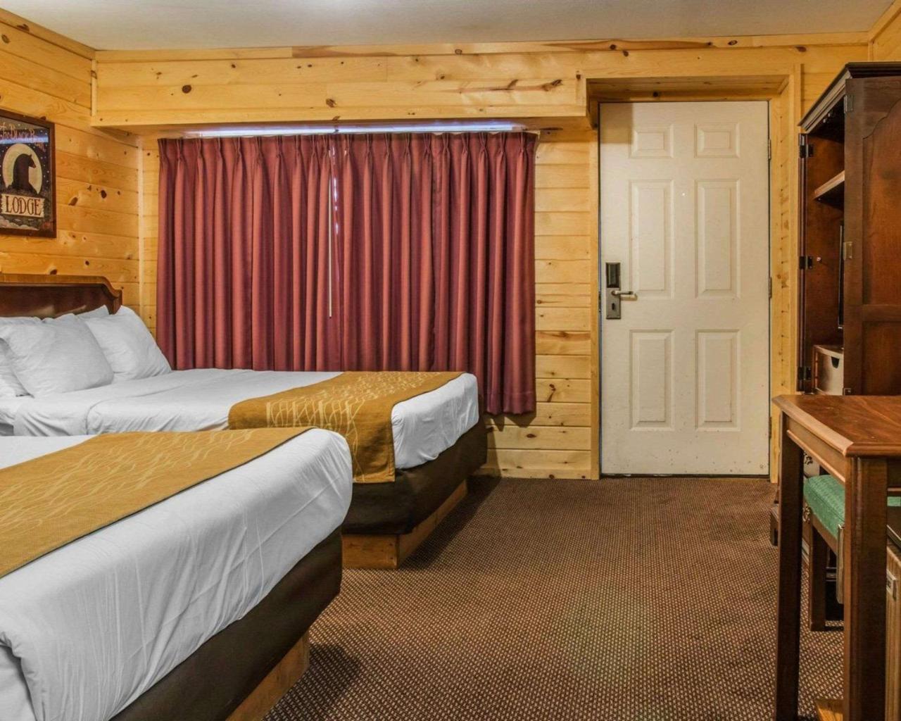 Econo Lodge Bayview Mackinaw City Bagian luar foto